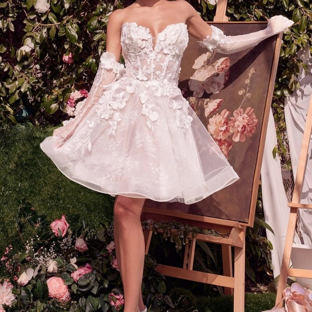 Cream Sweetheart A-line Sleeveless Bridal Mini Dress